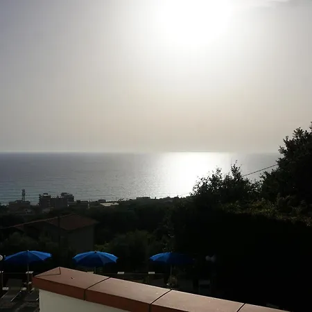 Incanto - Relax Sea View Bed & Breakfast